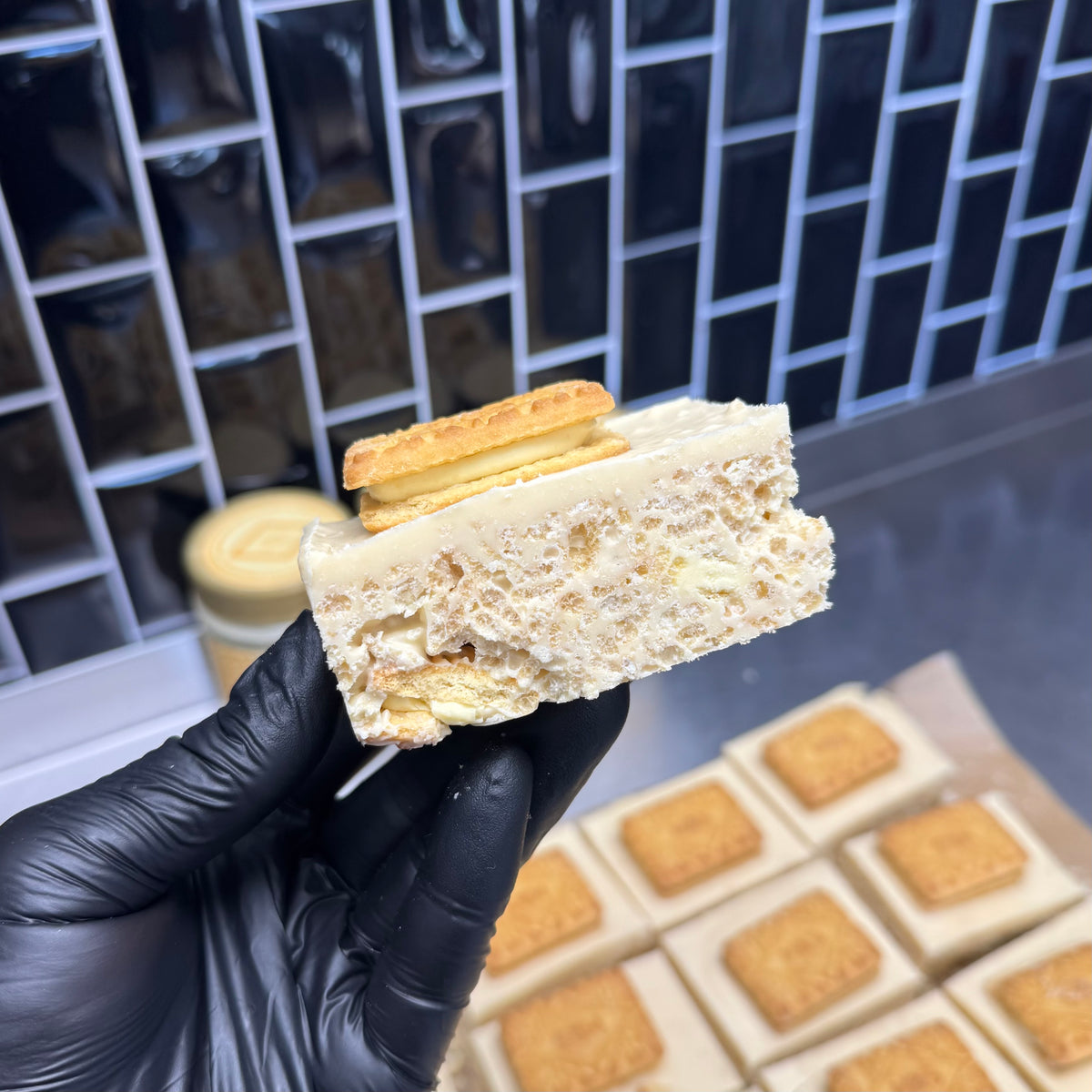 Custard Cream Crispy Cake Recipe