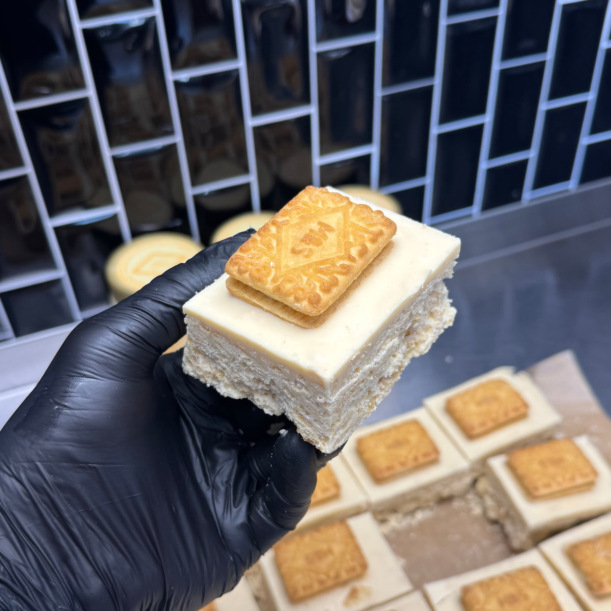 Custard Cream Crispy Cake Recipe